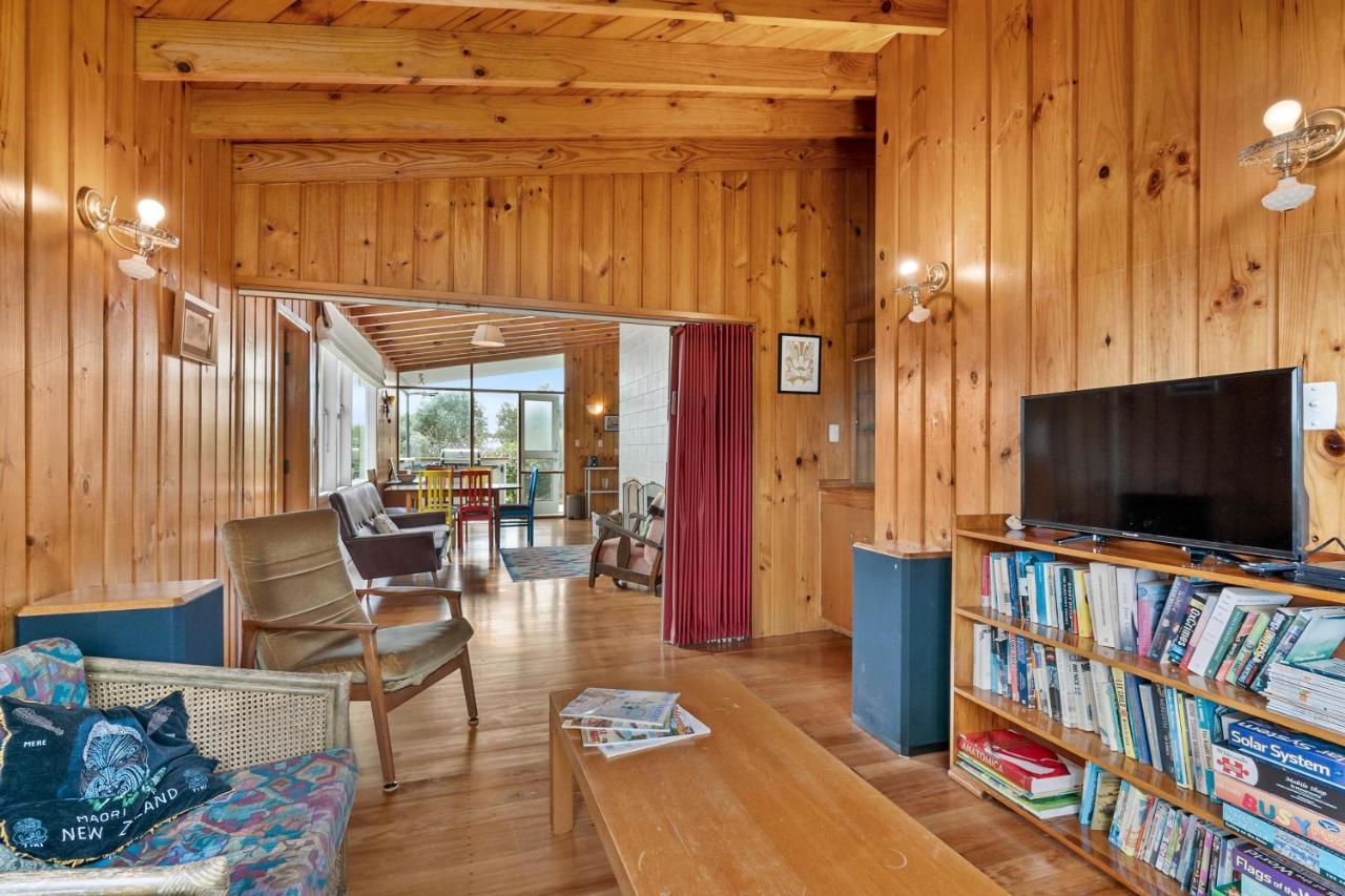 Queenie - Waikanae Beach Holiday Home Exterior foto