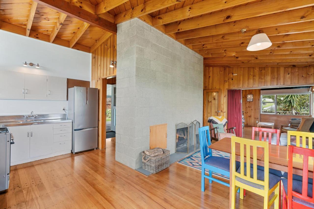 Queenie - Waikanae Beach Holiday Home Exterior foto